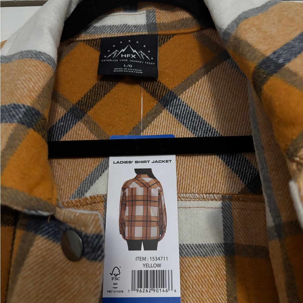 NWT Shacket - Picture 2 of 4
